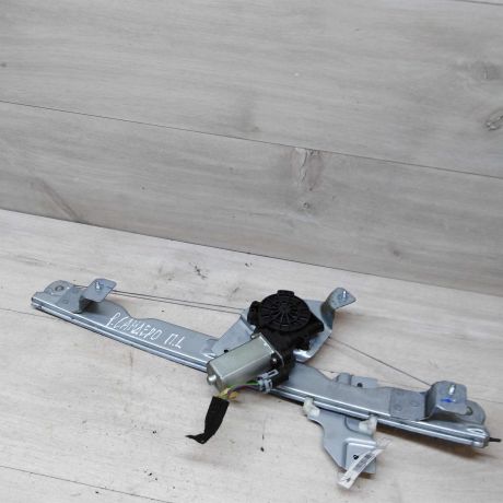 steklopodieemnik-perednii-levyi-renault-sandero-i-art-47952-big-0