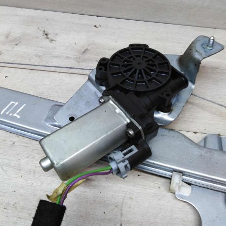 steklopodieemnik-perednii-levyi-renault-sandero-i-art-47952-big-2