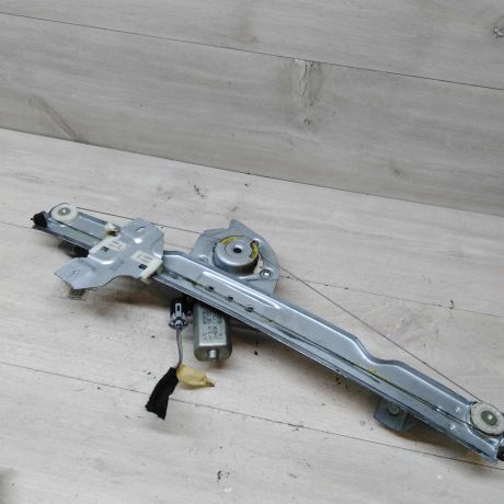 steklopodieemnik-perednii-levyi-renault-sandero-i-art-47952-big-3