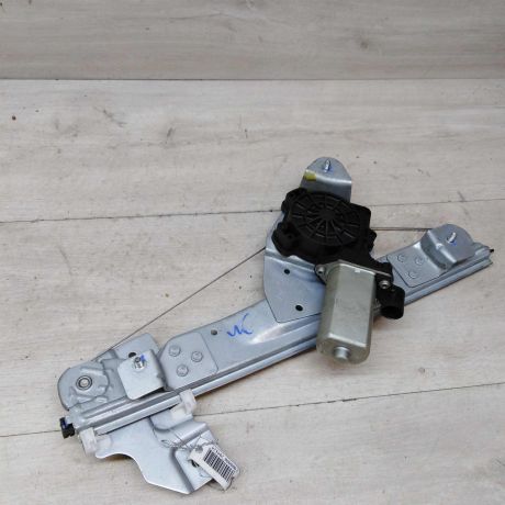 steklopodieemnik-zadnii-levyi-lada-largus-art-48026-big-0