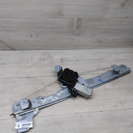 steklopodieemnik-perednii-pravyi-lada-largus-art-48043-big-1