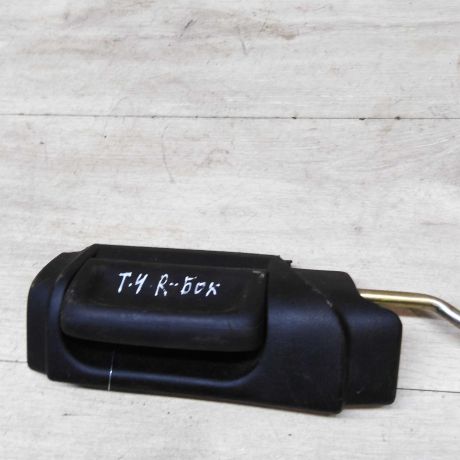 rucka-dveri-vnutrenniaia-pravaia-volkswagen-transporter-t4-art-48101-big-0