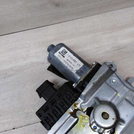 steklopodieemnik-perednii-levyi-opel-astra-h-art-48128-big-1