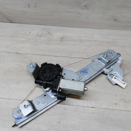 steklopodieemnik-zadnii-pravyi-lada-largus-art-48141-big-0