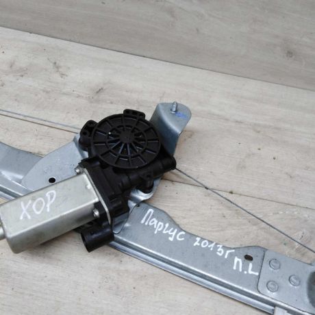 steklopodieemnik-perednii-levyi-lada-largus-art-48144-big-2