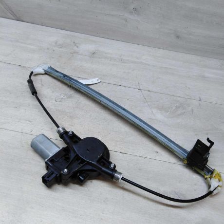 steklopodieemnik-zadnii-levyi-mazda-3-bl-art-48252-big-0