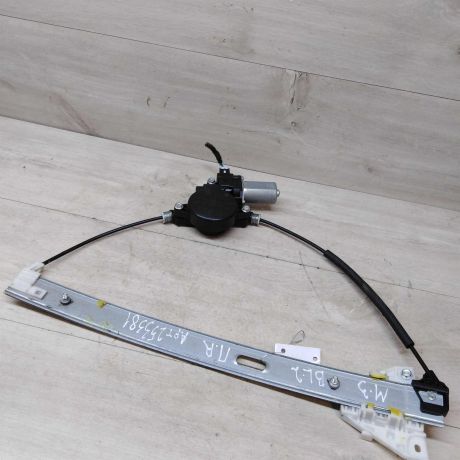 steklopodieemnik-perednii-pravyi-mazda-3-bl-art-48422-big-0