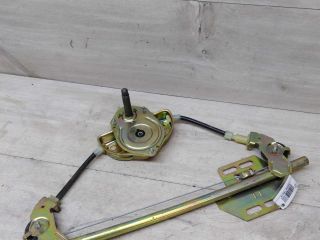 steklopodieemnik-zadnii-pravyi-mexaniceskii-chevrolet-niva-07gv-art-48896