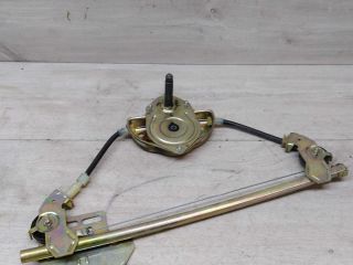 steklopodieemnik-zadnii-levyi-mexaniceskii-chevrolet-niva-07gv-art-48908