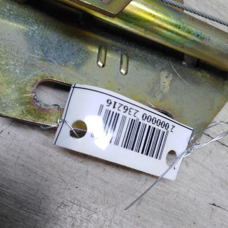 steklopodieemnik-zadnii-levyi-mexaniceskii-chevrolet-niva-07gv-art-48908-big-1