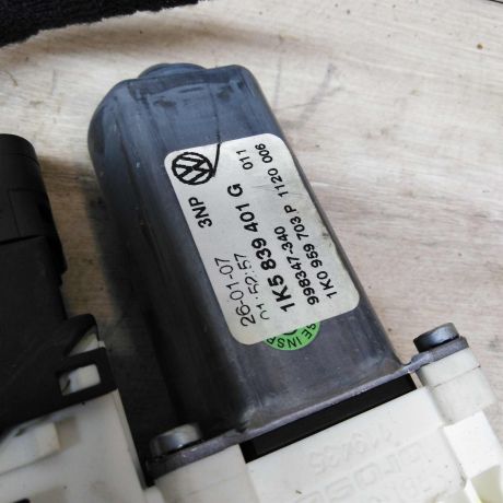 steklopodieemnik-zadnii-levyi-volkswagen-jetta-5-art-49004-big-1