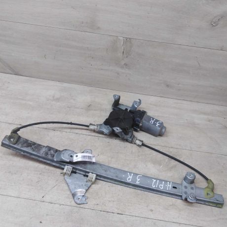 steklopodieemnik-zadnii-pravyi-nissan-primera-p12-art-50576-big-0