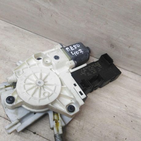 steklopodieemnik-perednii-levyi-peugeot-407-art-50608-big-3