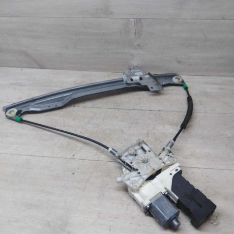 steklopodieemnik-perednii-levyi-peugeot-407-art-50608-big-0