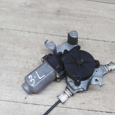 steklopodieemnik-zadnii-levyi-nissan-primera-p12-art-50626-big-2