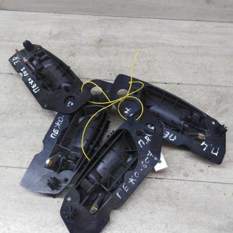 rucka-vnutrenniaia-otkryvaniia-dveri-peugeot-607-art-50632-big-1