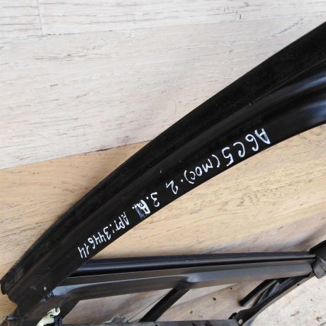 steklopodieemnik-zadnii-pravyi-audi-a6-c5-sedan-art-50647-big-1