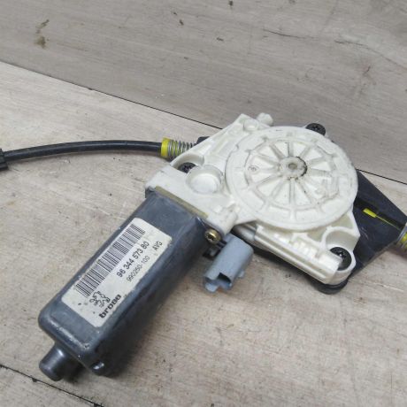 steklopodieemnik-perednii-levyi-peugeot-307-art-50890-big-1