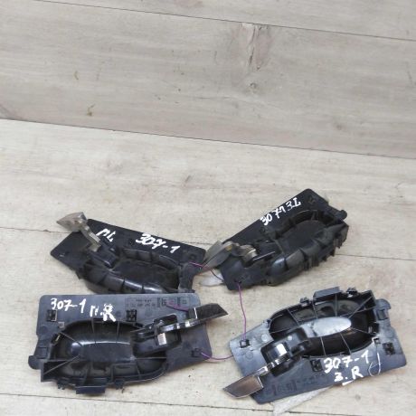 rucka-vnutrenniaia-otkryvaniia-dveri-peugeot-307-art-51197-big-2