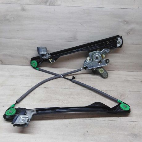 steklopodieemnik-perednii-pravyi-ford-focus-1-art-51253-big-4