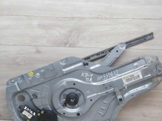 steklopodieemnik-perednii-pravyi-hyundai-elantra-iii-xd-2-art-51315