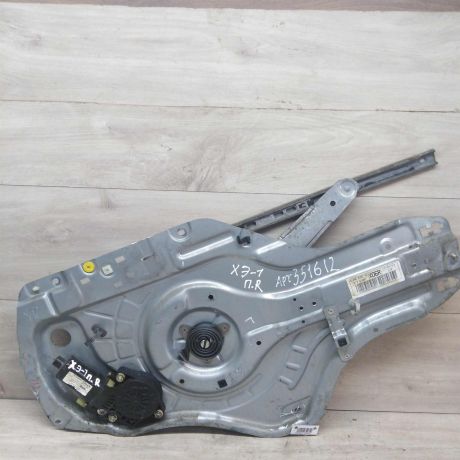 steklopodieemnik-perednii-pravyi-hyundai-elantra-iii-xd-2-art-51315-big-0