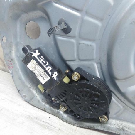 steklopodieemnik-perednii-pravyi-hyundai-elantra-iii-xd-2-art-51315-big-1