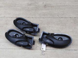 rucka-vnutrenniaia-otkryvaniia-dveri-ford-focus-1-art-51364