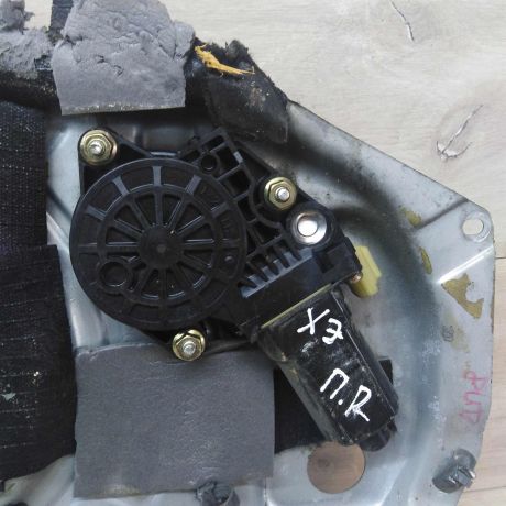 steklopodieemnik-perednii-pravyi-hyundai-elantra-iii-xd-2-art-51480-big-2