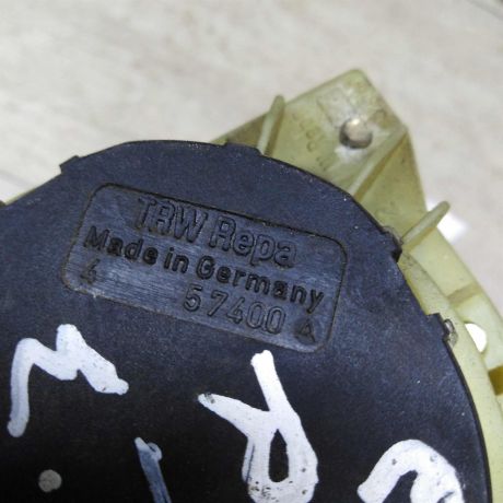 remen-bezopasnosti-perednii-pravyi-mercedes-e-class-w210-art-51834-big-1