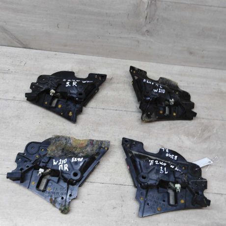 rucka-otkryvaniia-dveri-vnutrenniaia-mercedes-e-class-w210-art-51873-big-1