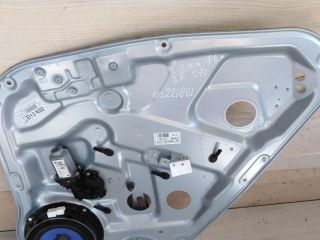 steklopodieemnik-zadnii-pravyi-hyundai-santa-fe-ii-art-52100