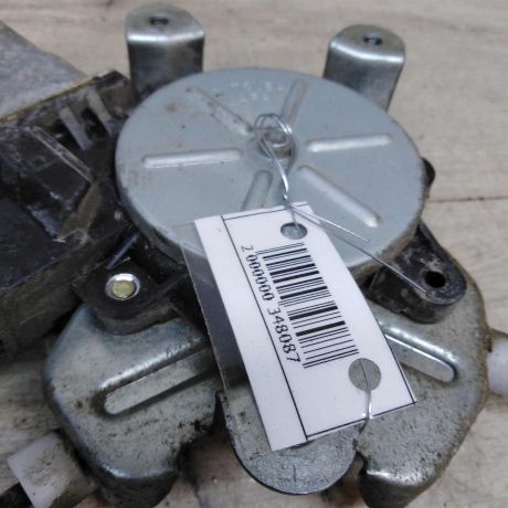 steklopodieemnik-zadnii-pravyi-mitsubishi-lancer-9-05gv-art-52474-big-1