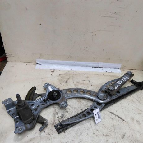 steklopodieemnik-mexaniceskii-perednii-pravyi-volkswagen-passat-b3-art-52636-big-0