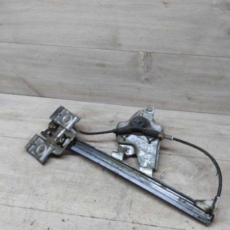 steklopodieemnik-zadnii-pravyi-mexaniceskii-skoda-octavia-tour-art-52716-big-1