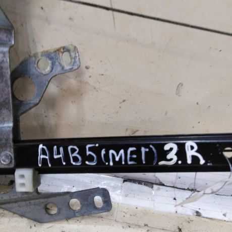 steklopodieemnik-mexaniceskii-zadnii-pravyi-audi-a4-b5-sedan-art-52810-big-1