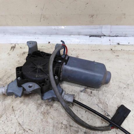 steklopodieemnik-perednii-pravyi-nissan-primera-p11-art-52854-big-1