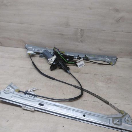 steklopodieemnik-perednii-levyi-mercedes-vito-w639-art-53223-big-0