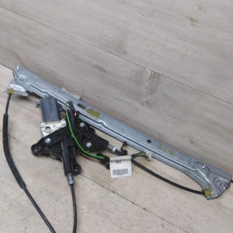 steklopodieemnik-perednii-levyi-mercedes-vito-w639-art-53223-big-2