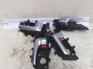 rucka-vnutrenniaia-otkryvaniia-dveri-kia-cerato-2-art-53813