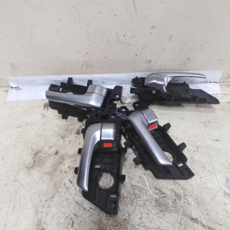 rucka-vnutrenniaia-otkryvaniia-dveri-kia-cerato-2-art-53813-big-0