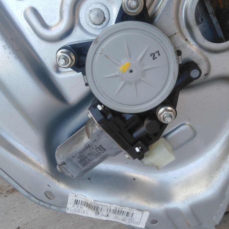 steklopodieemnik-perednii-pravyi-kia-cerato-2-art-53872-big-4