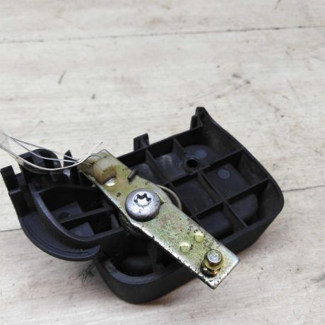 rucka-dveri-vnutrenniaia-zadnee-pravoe-raspasnoi-volkswagen-caddy-05-gv-art-54012-big-1