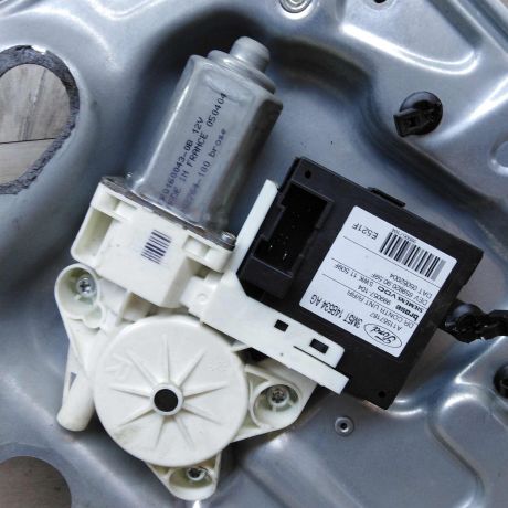 steklopodieemnik-zadnii-pravyi-ford-c-max-04gv-art-54278-big-4