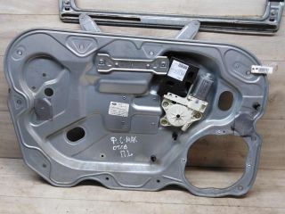 steklopodieemnik-perednii-levyi-ford-c-max-04gv-art-54437