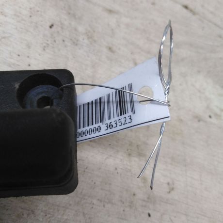 rucka-otkryvaniia-kapota-volkswagen-passat-b4-art-55052-big-1