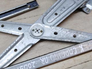 steklopodieemnik-perednii-pravyi-kia-sorento-1-do-rest-art-55083