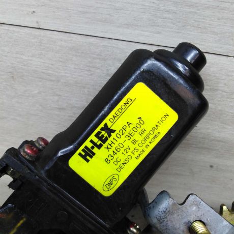 steklopodieemnik-zadnii-pravyi-elektro-kia-sorento-1-do-rest-art-55115-big-3