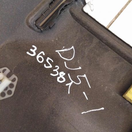 polka-zadniaia-volkswagen-jetta-5-art-55366-big-2