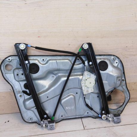 steklopodieemnik-perednii-pravyi-volkswagen-golf-4-bora-art-55956-big-2